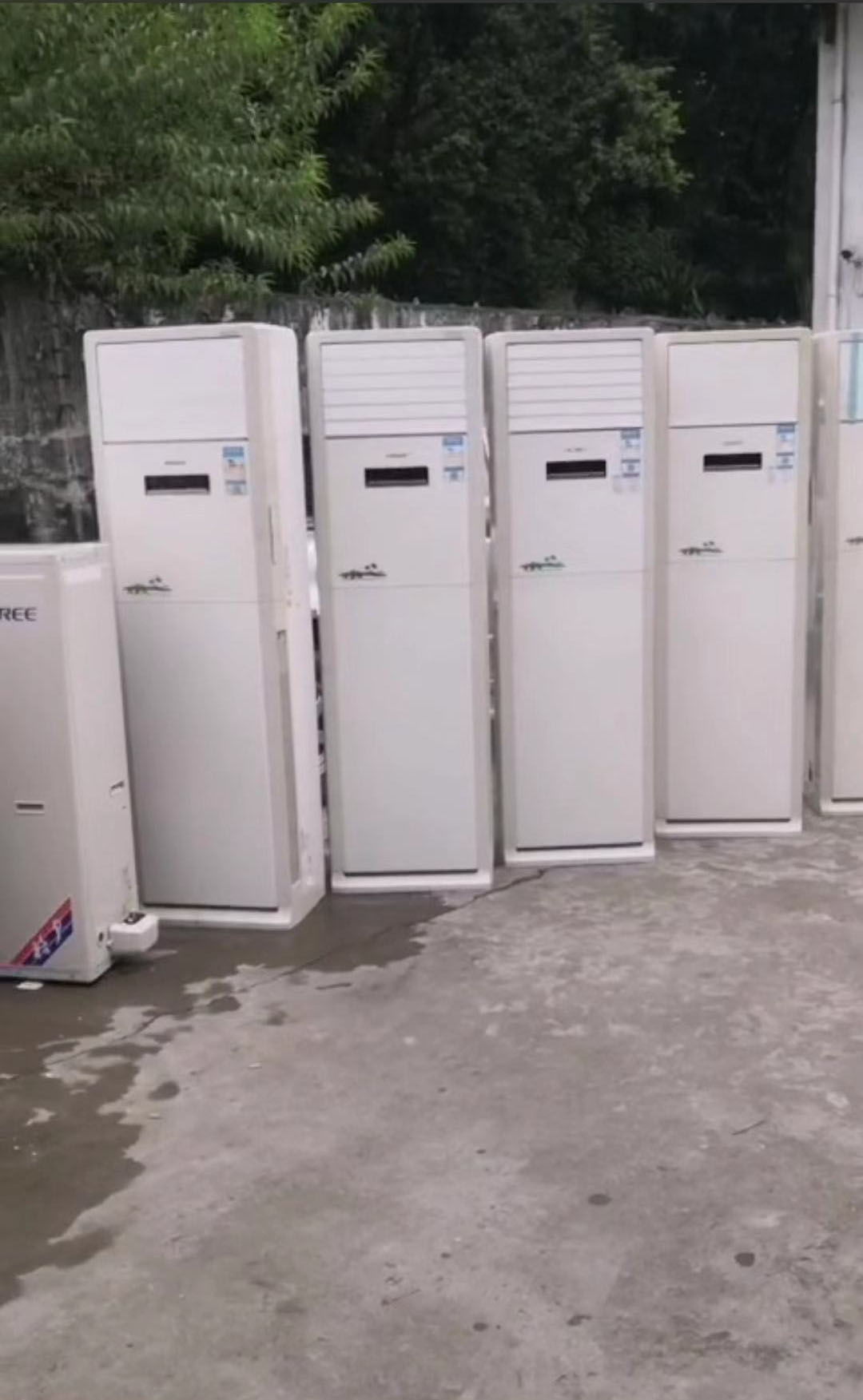 增城二手空调回收26台，2016年格力柜机，酒楼倒闭回收拆除