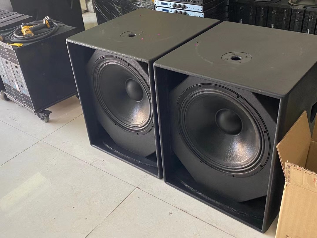 深圳低音炮回收验机细节 18寸单元磁钢与箱体怎么查
